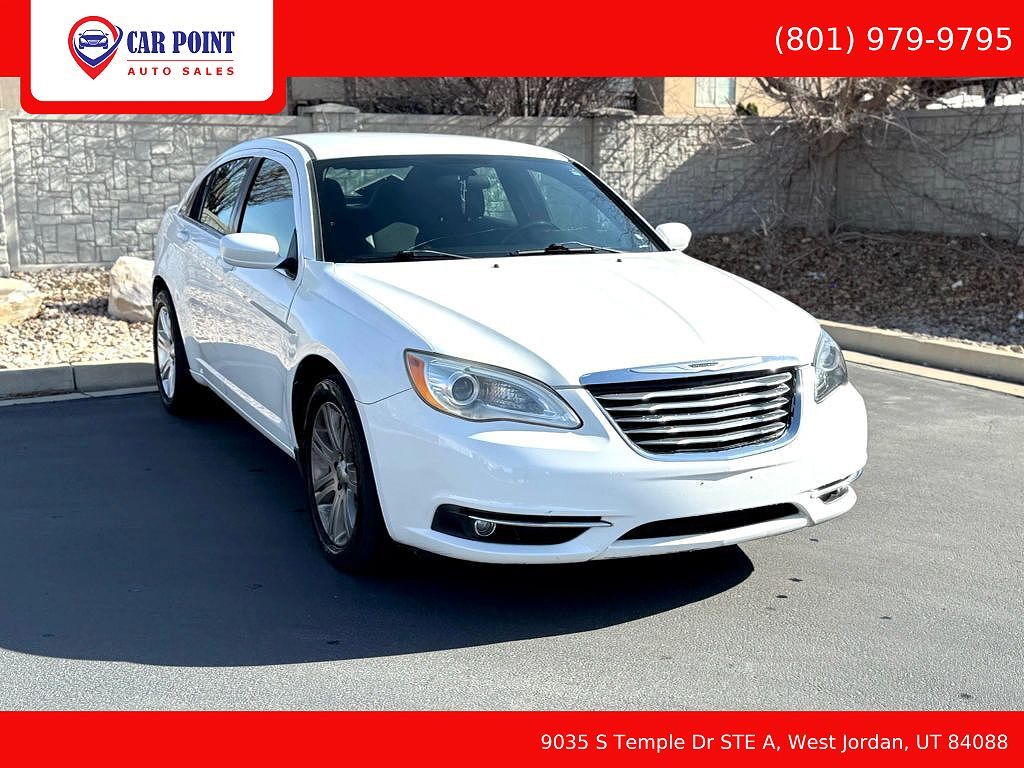 2013 CHRYSLER 200