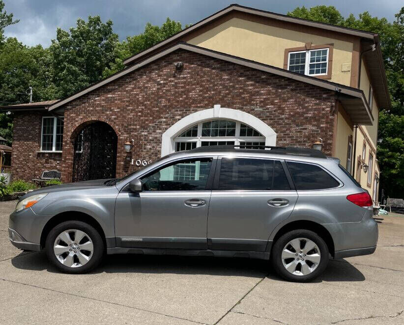 2011 SUBARU Outback