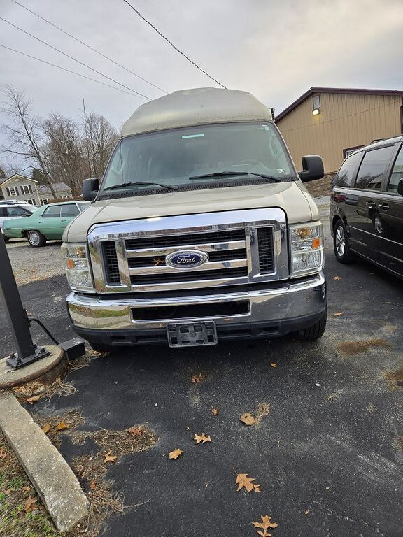 2009 FORD E-350