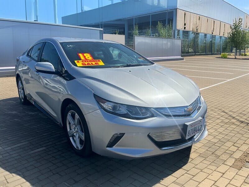 2018 CHEVROLET Volt