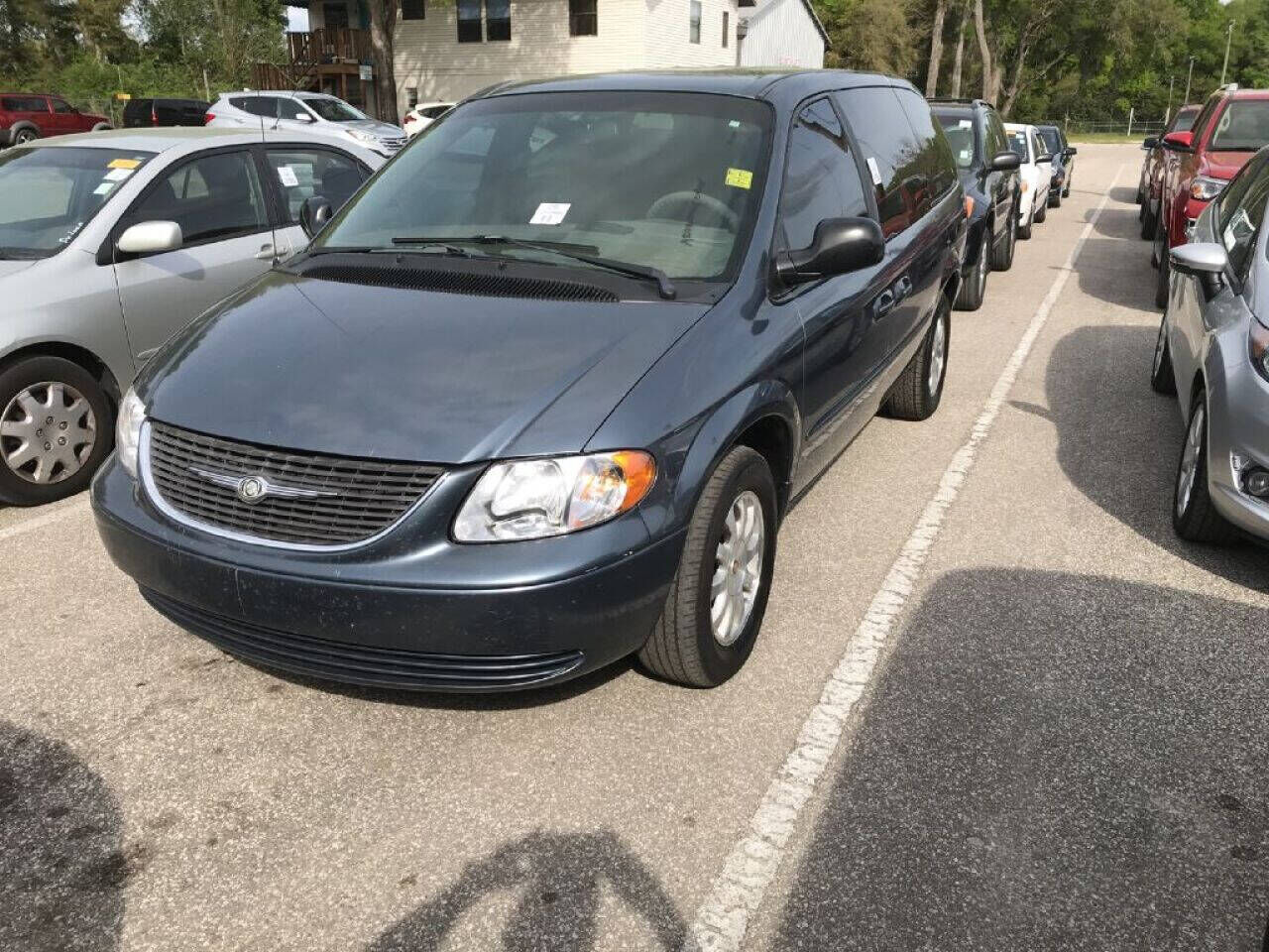 2002 CHRYSLER Town and Country