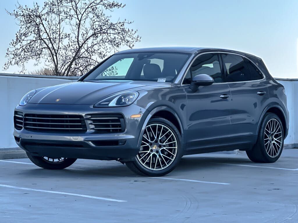 2022 PORSCHE Cayenne