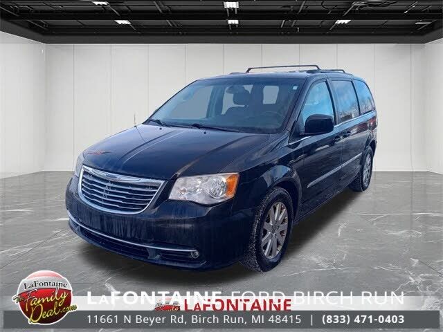 2013 CHRYSLER Town and Country