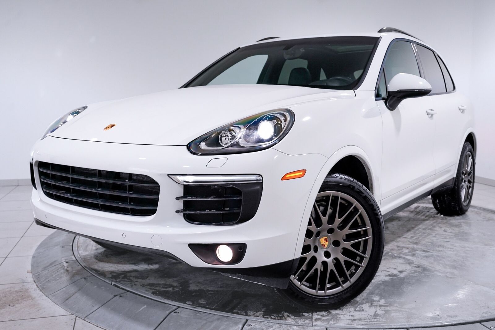 2017 PORSCHE Cayenne