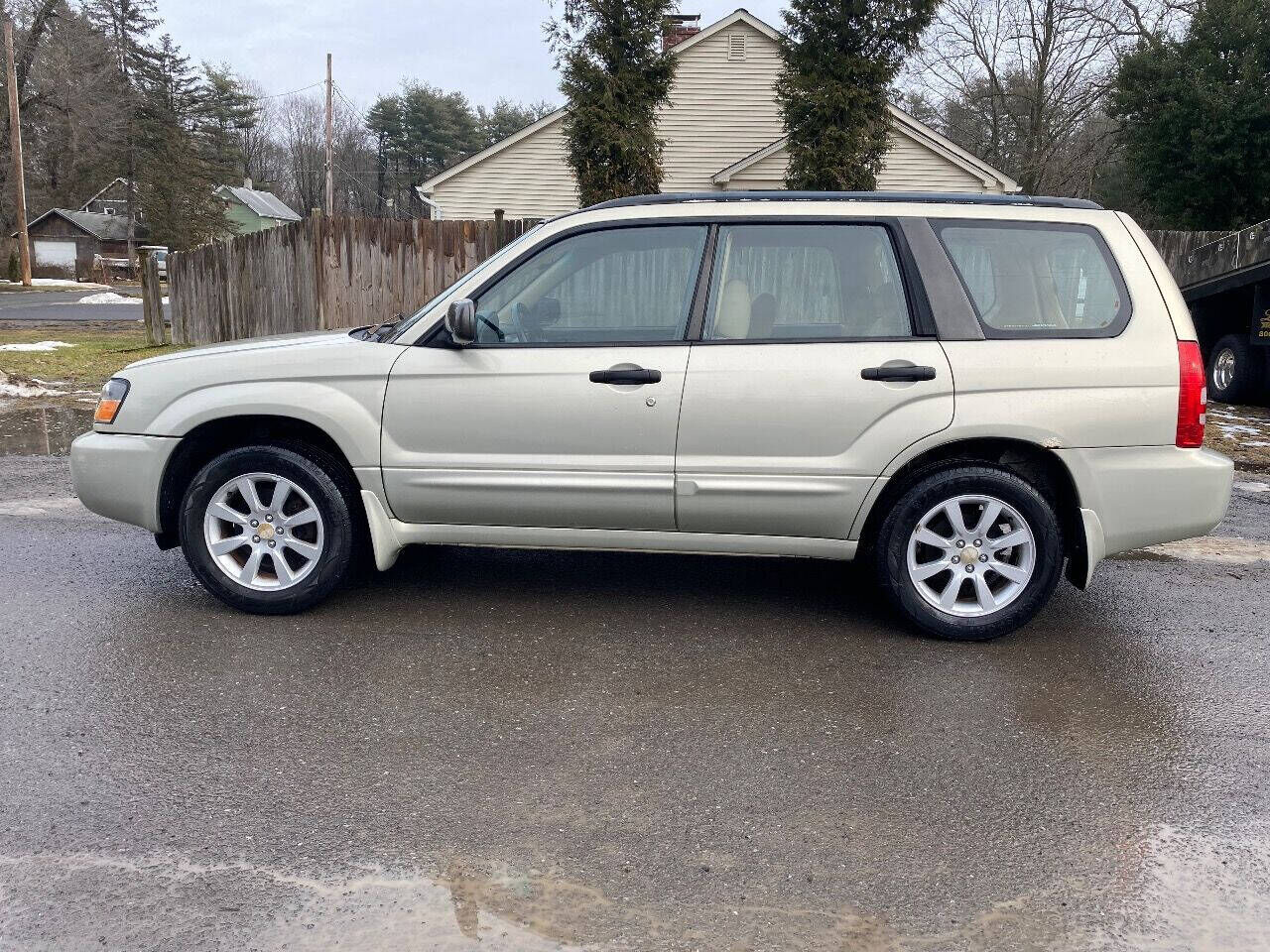 2005 SUBARU Forester