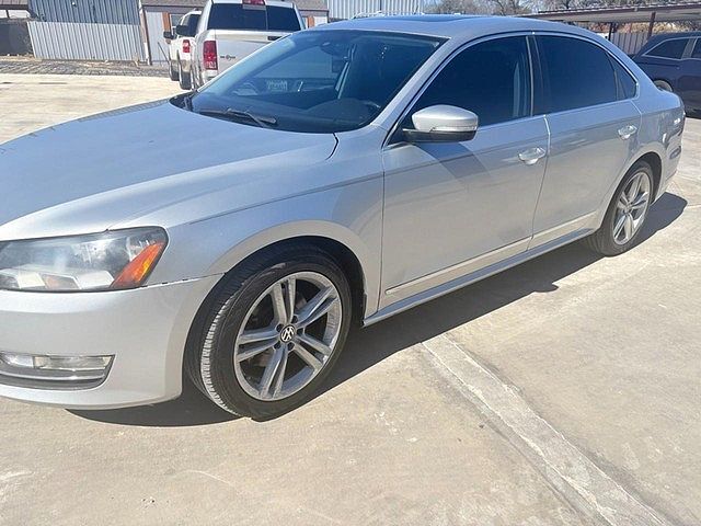 2015 VOLKSWAGEN Passat