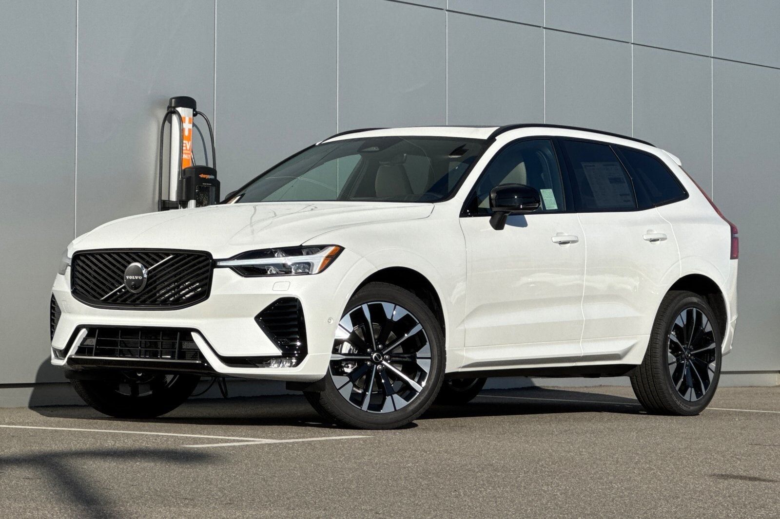 2026 VOLVO XC60