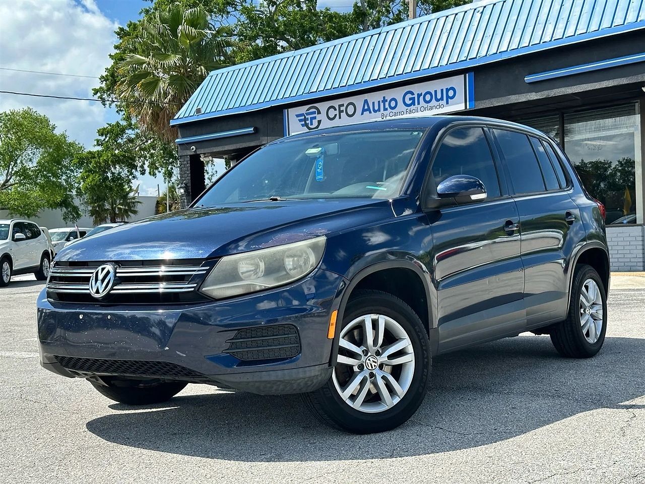 2012 VOLKSWAGEN Tiguan