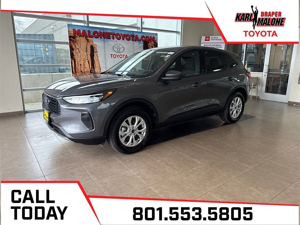 2025 FORD Escape