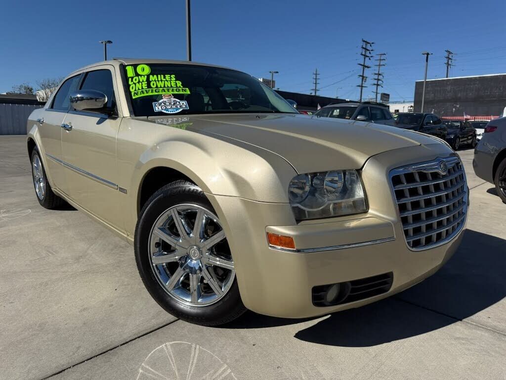 2010 CHRYSLER 300