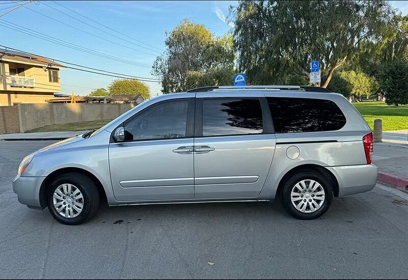 2011 KIA Sedona