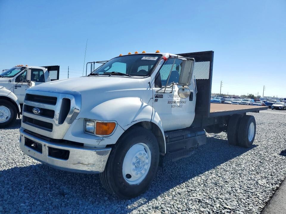 2013 FORD F-650