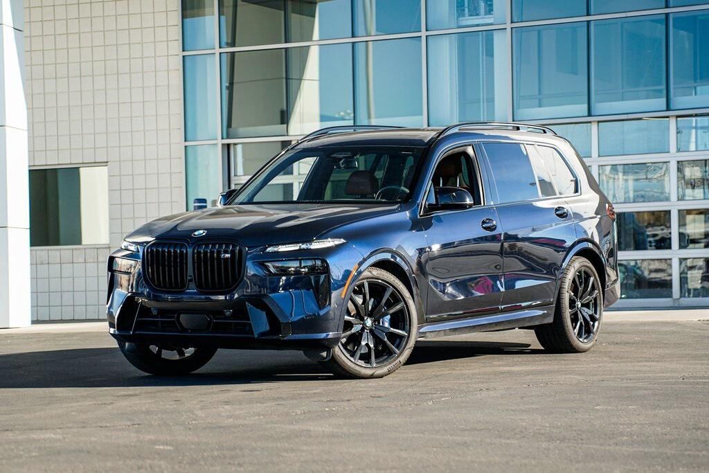 2025 BMW X7