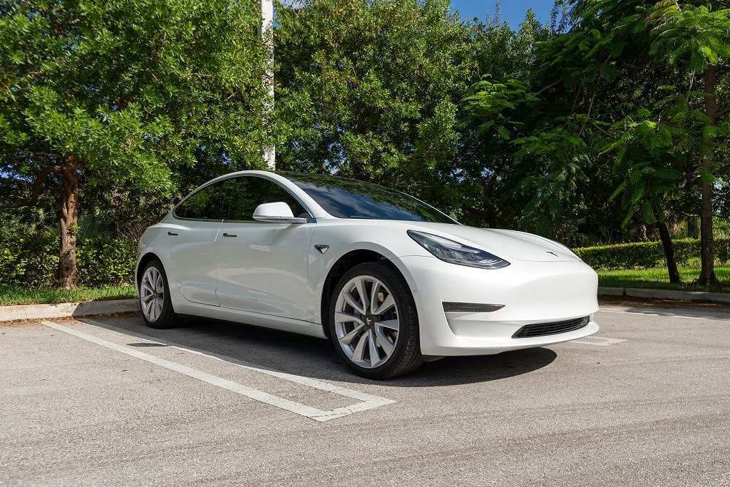 2019 TESLA Model 3