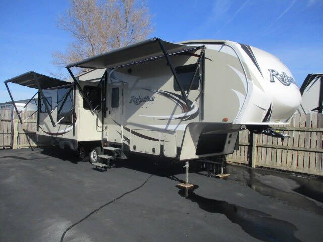 2017 GRAND DESIGN RECREATIONAL Reflection