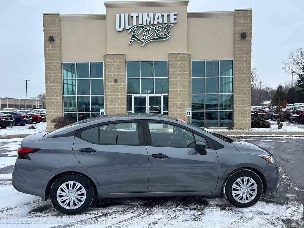 2020 NISSAN Versa