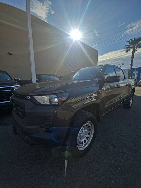 2024 CHEVROLET Colorado