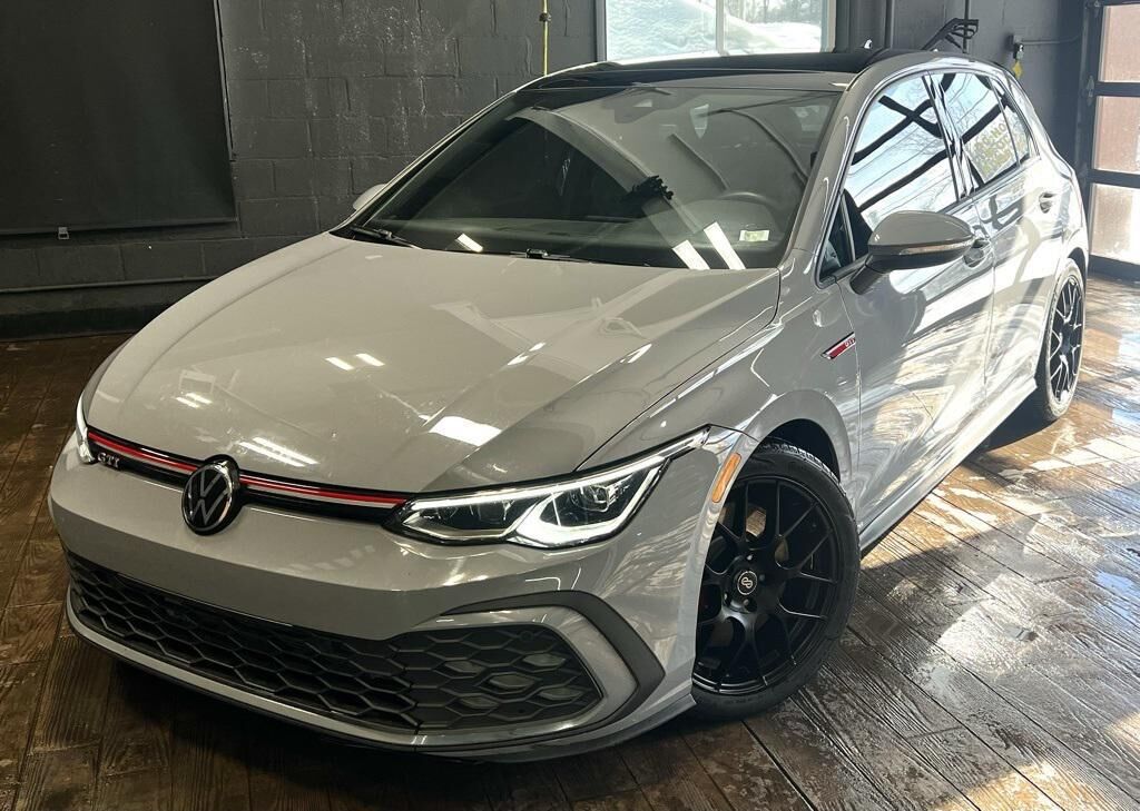2022 VOLKSWAGEN Golf GTI