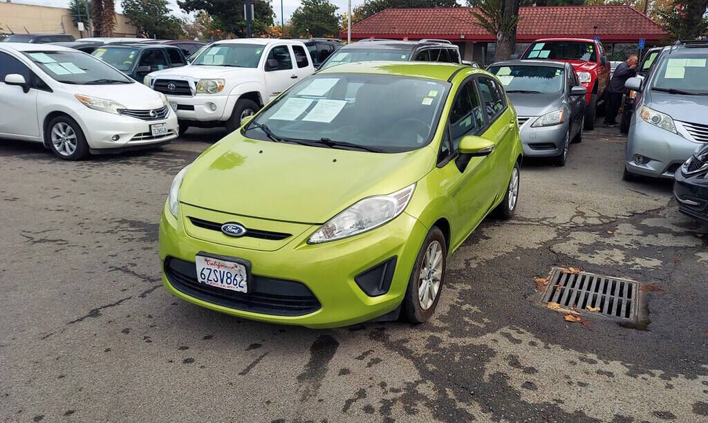 2013 FORD Fiesta