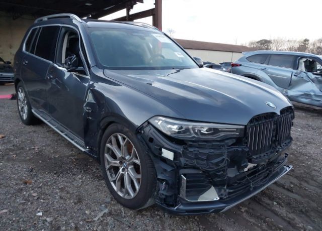 2021 BMW X7