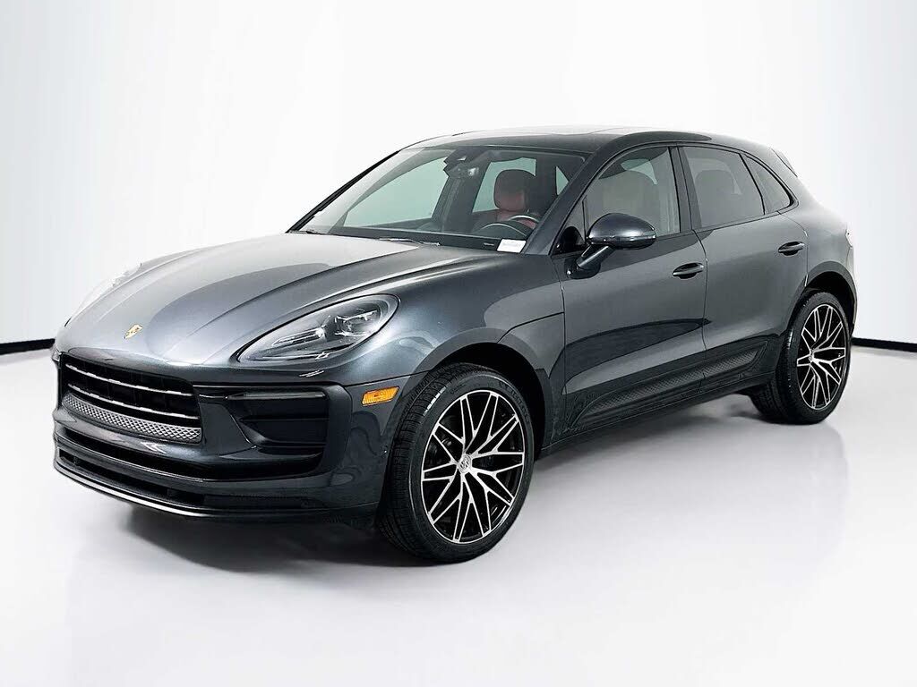 2022 PORSCHE Macan