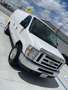 2012 FORD E-350