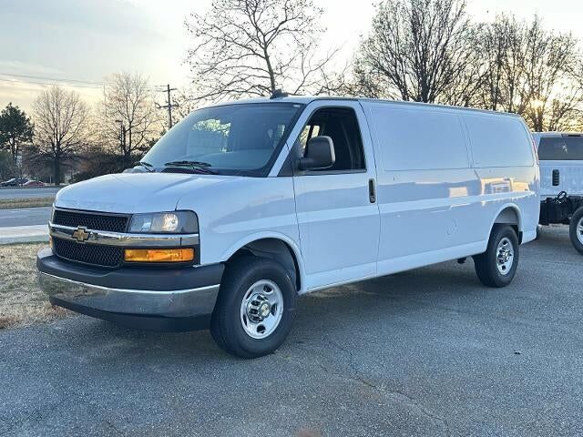 2025 CHEVROLET Express