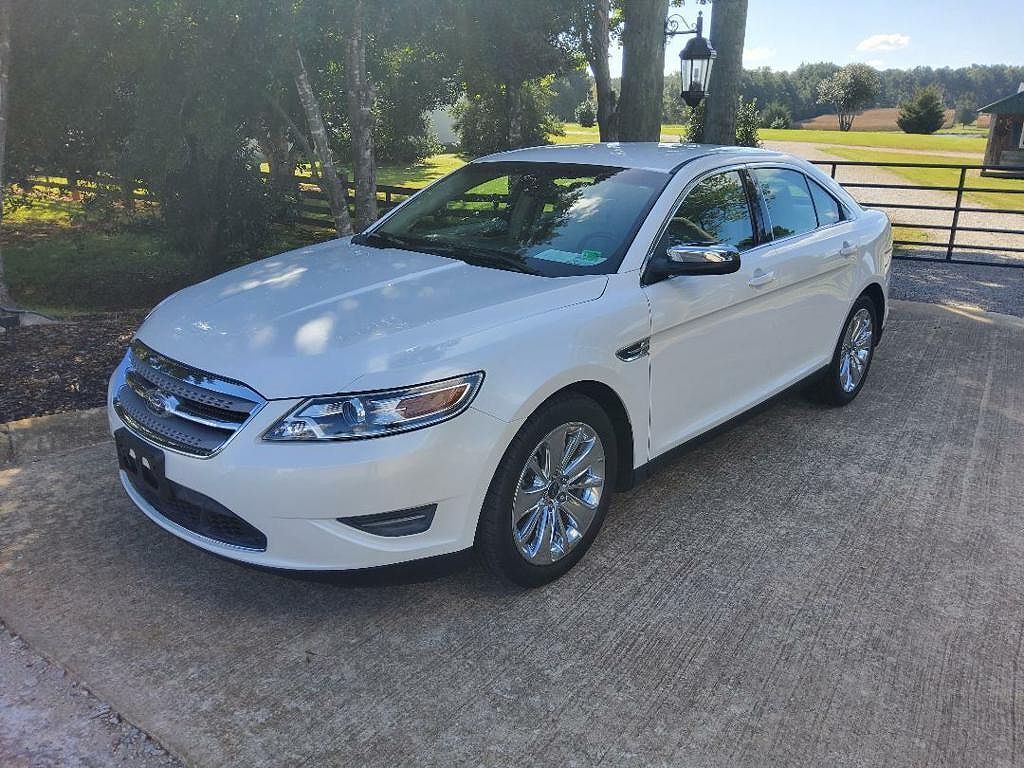 2010 FORD Taurus