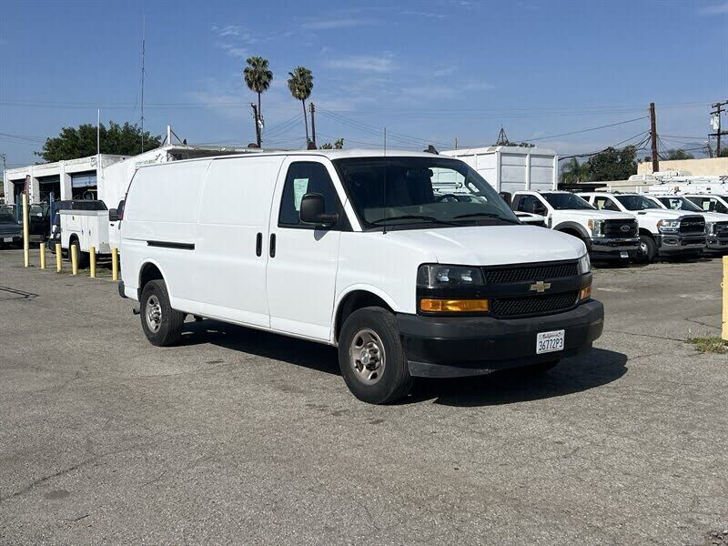 2023 CHEVROLET Express
