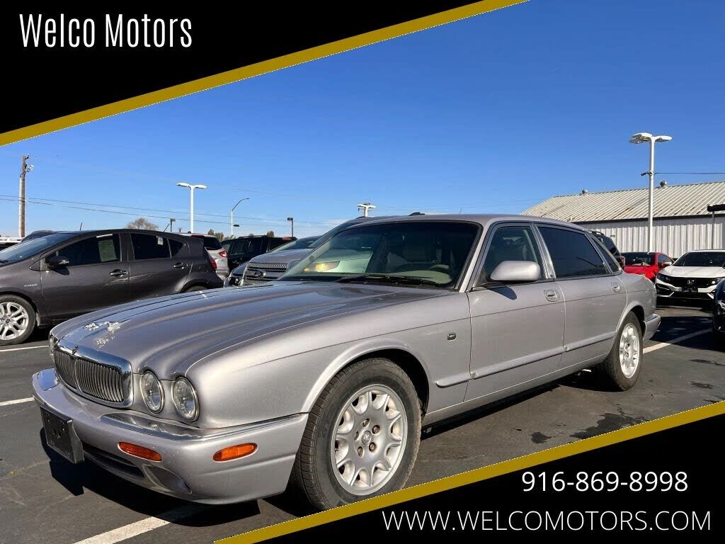Jaguar XJ8