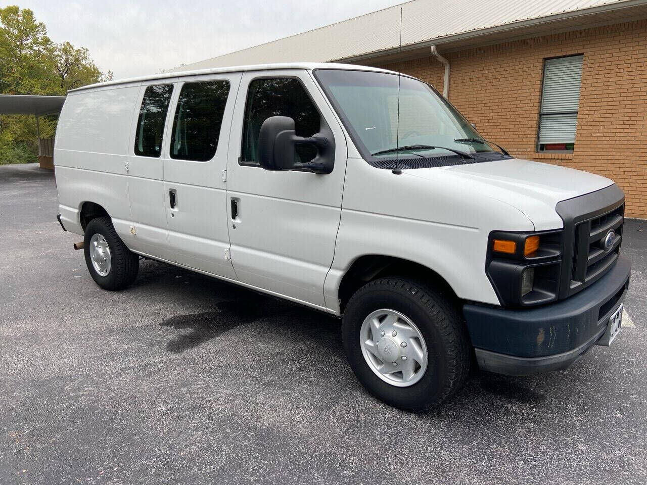 2008 FORD E-250