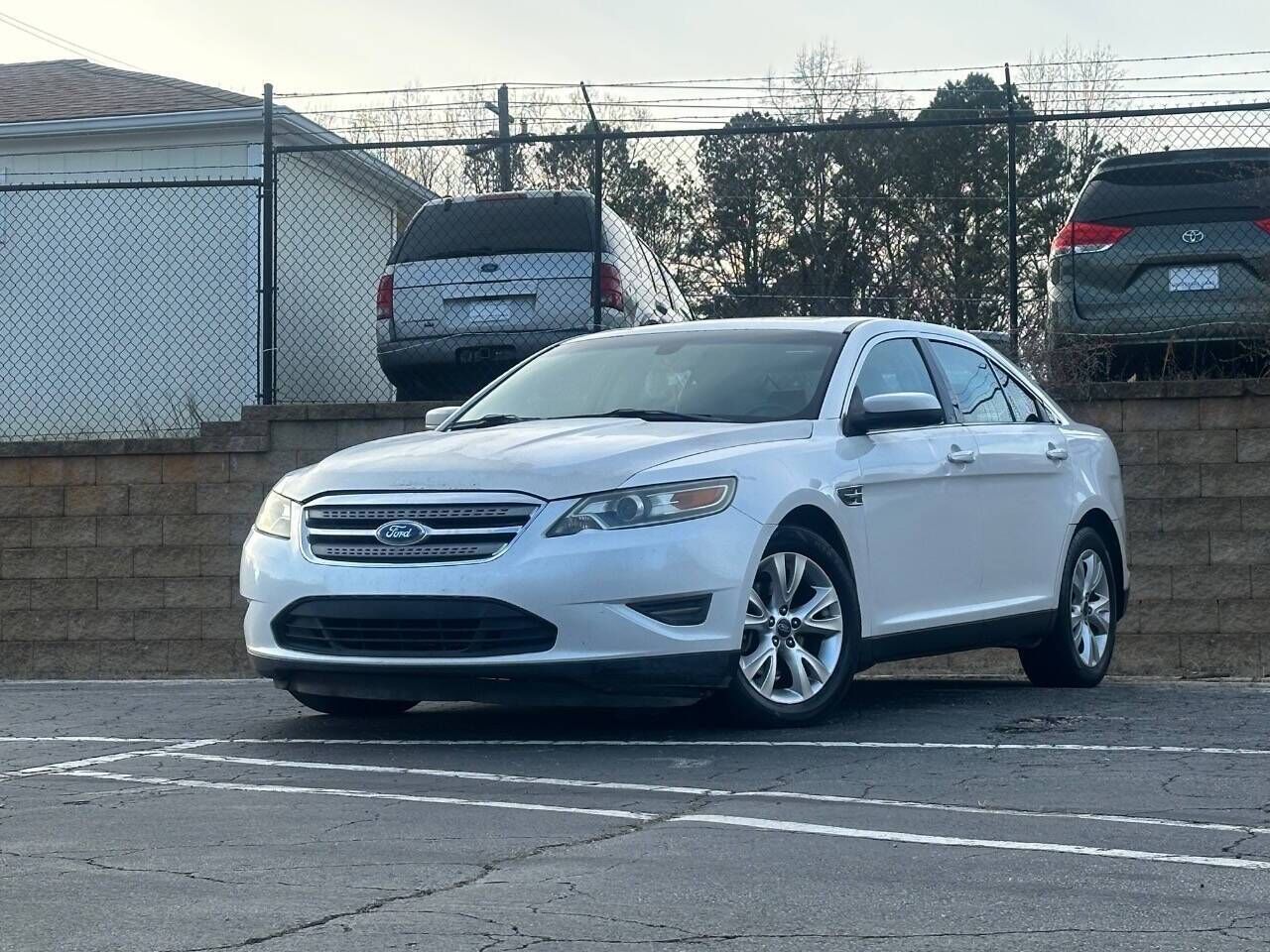 2011 FORD Taurus