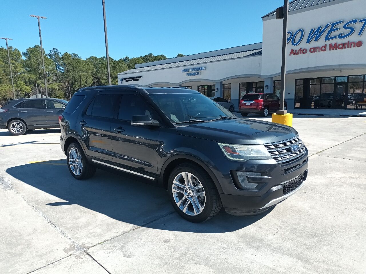 2017 FORD Explorer