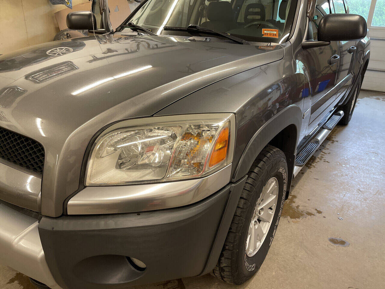 2006 MITSUBISHI Raider