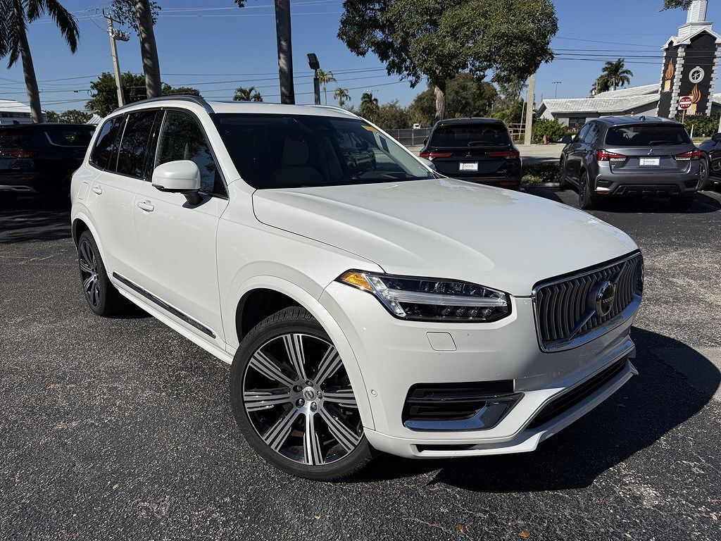2023 VOLVO XC90