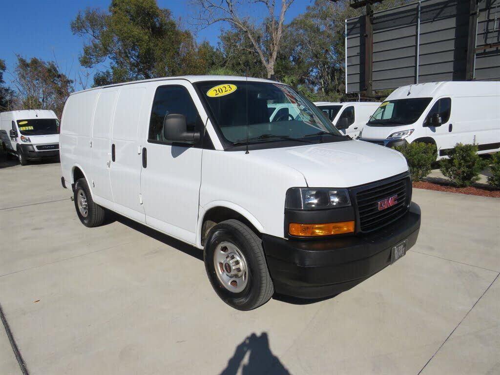 2023 GMC Savana