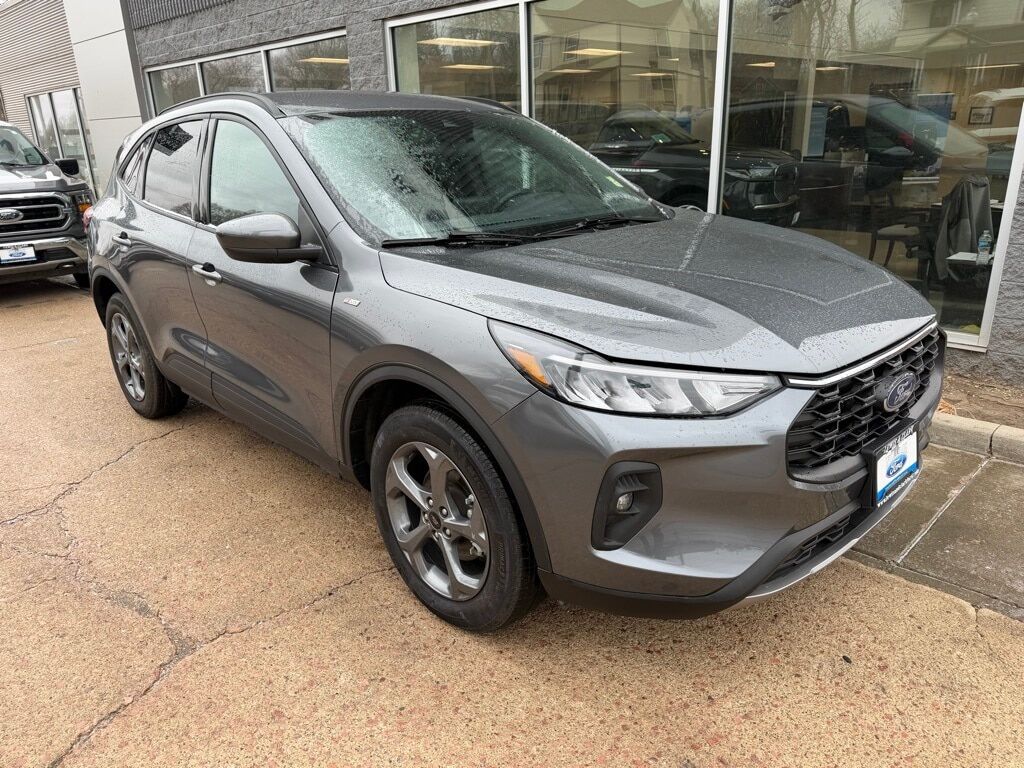 2025 FORD Escape
