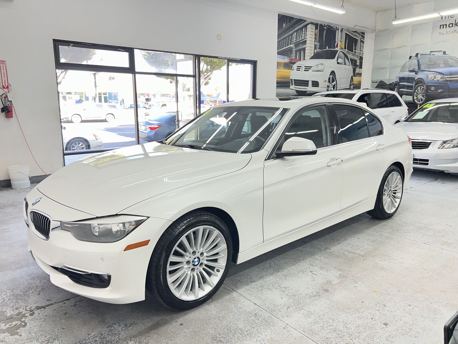 BMW 328i