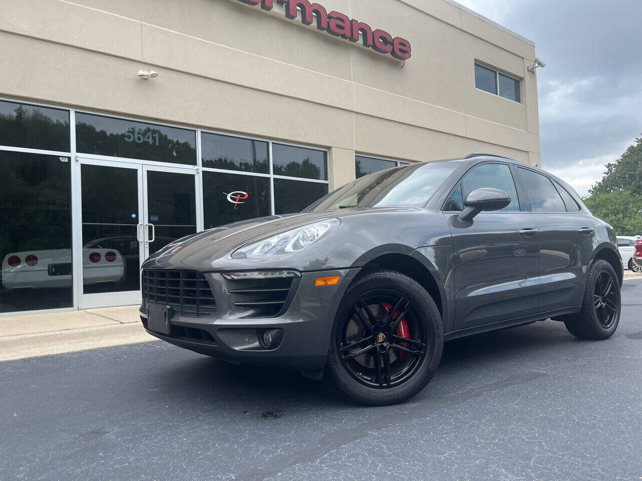 2015 PORSCHE Macan