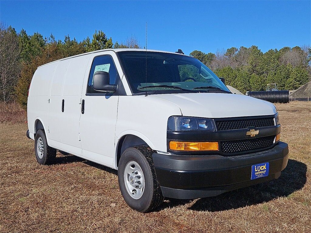 2025 CHEVROLET Express