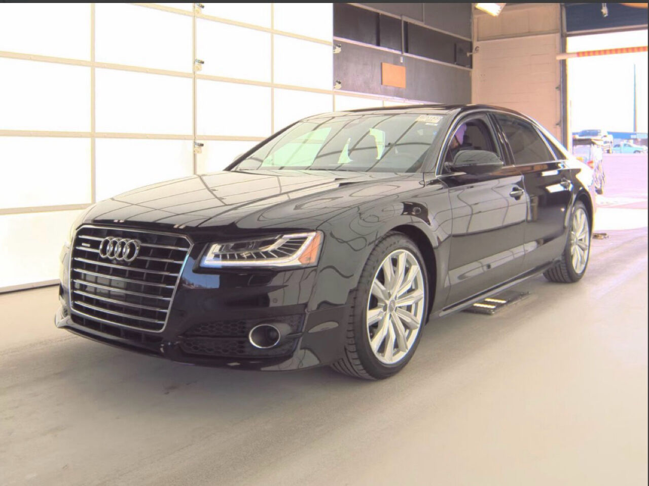 2016 AUDI A8
