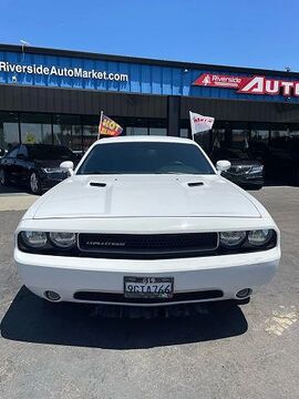 2014 DODGE Challenger
