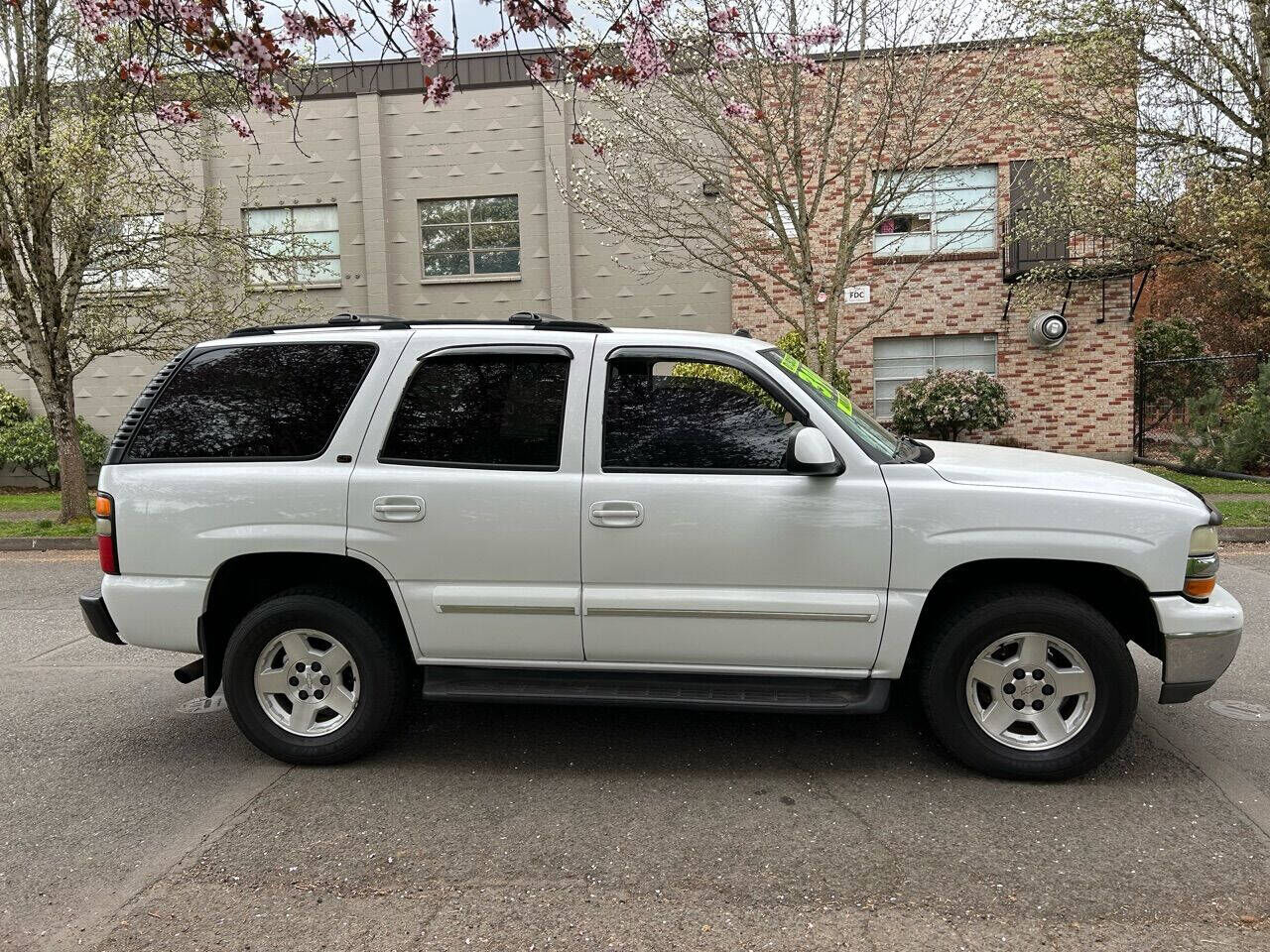 2004 CHEVROLET Tahoe