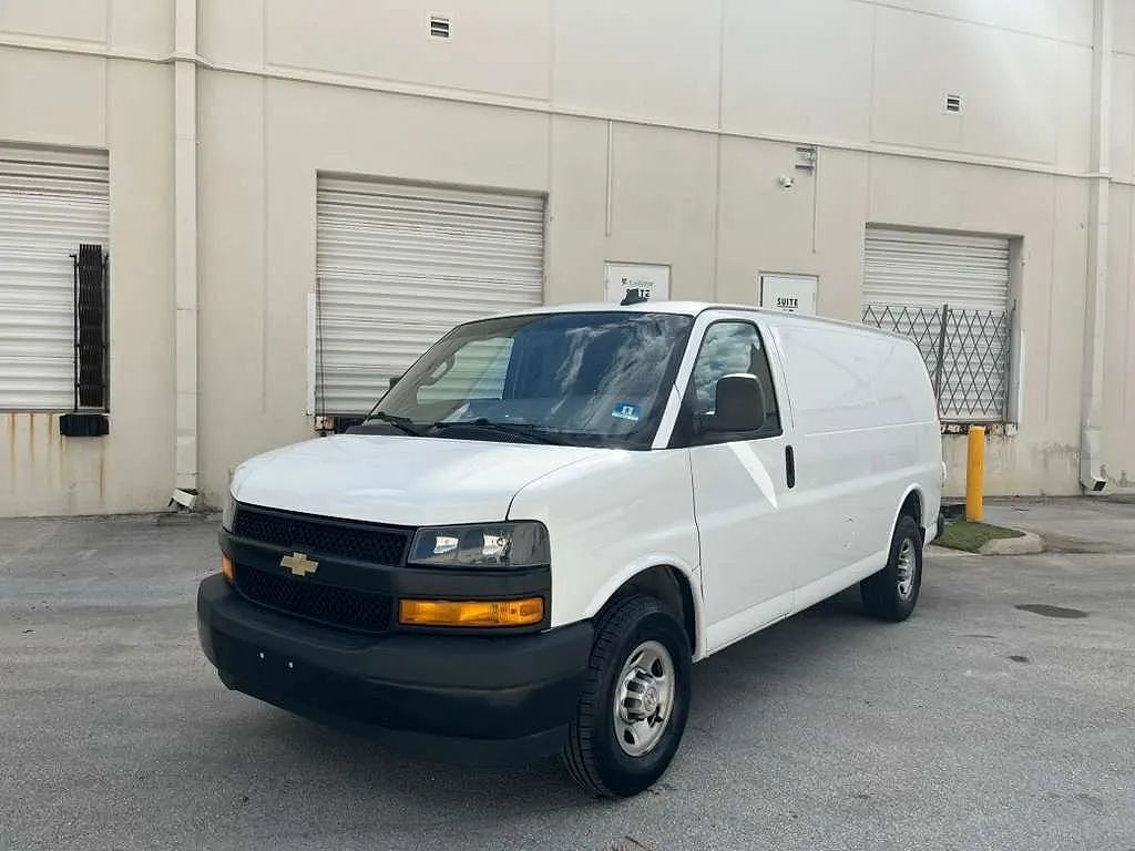 2020 CHEVROLET Express