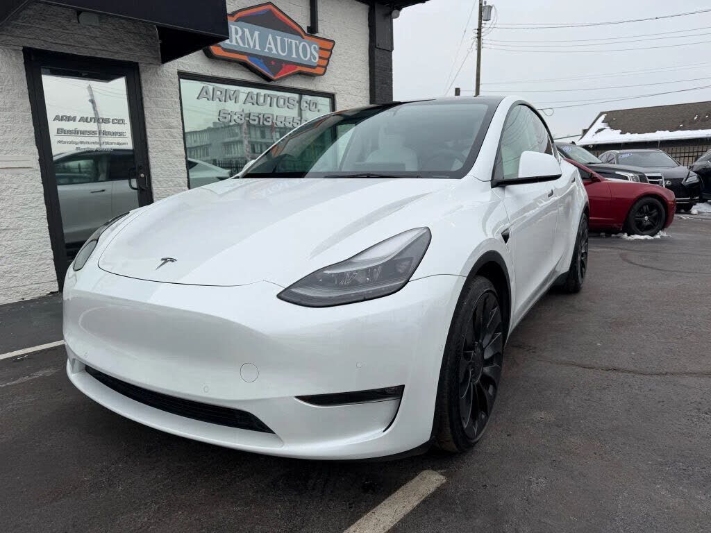 2022 TESLA Model Y