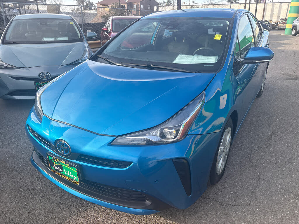 2019 TOYOTA PRIUS