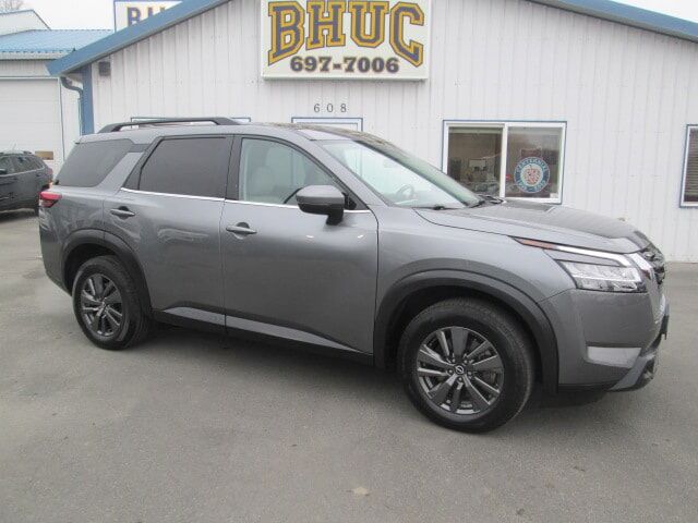 2022 NISSAN Pathfinder