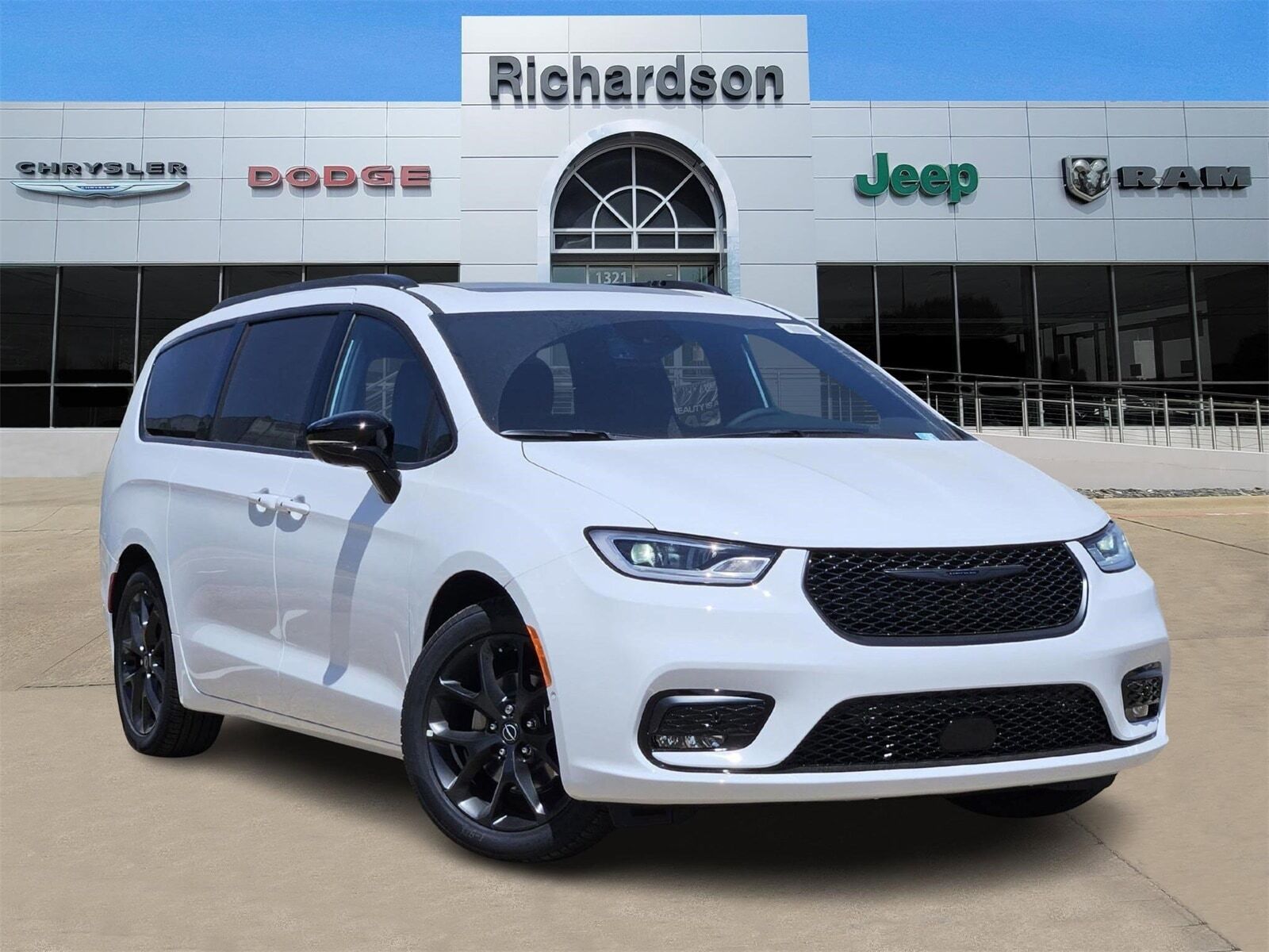 2025 CHRYSLER Pacifica