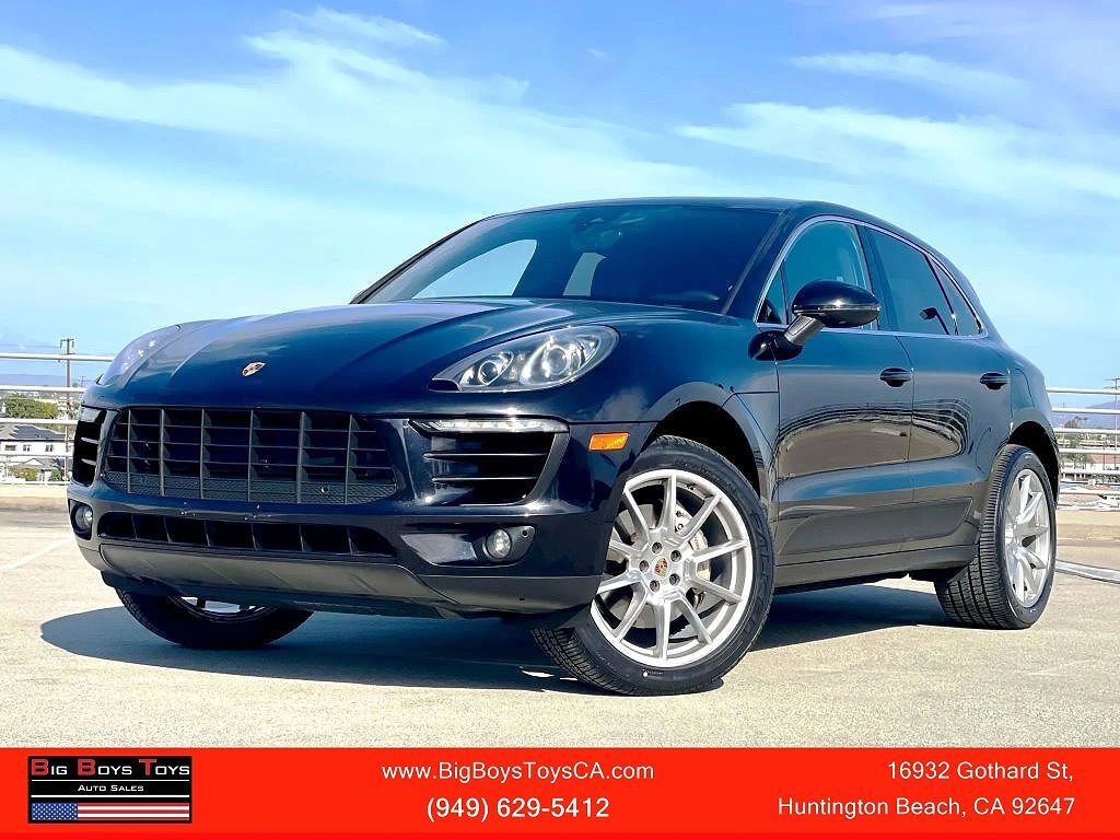 2017 PORSCHE Macan