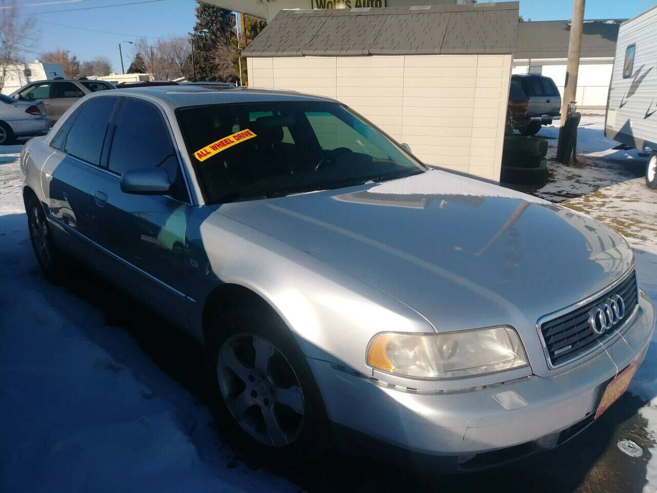 2000 AUDI A8